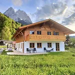 Alpenveilchen Apartment *